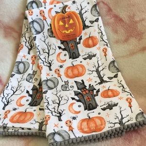 Halloween Night Haunted House Pumpkin Kitchen TowelsSetof2 NWT Cotton Colordrift